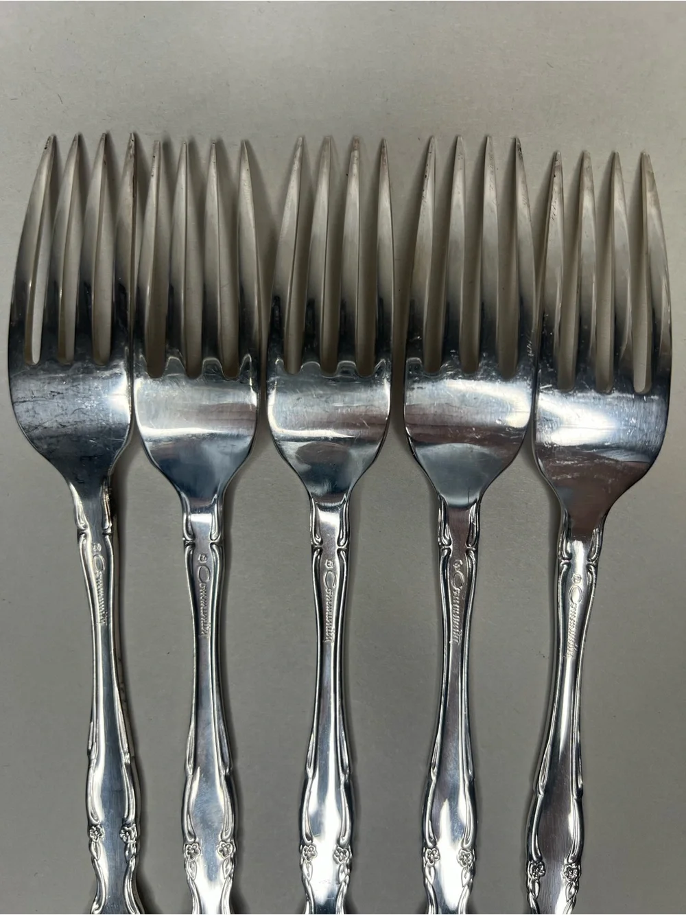 Vintage Oneida Community Silverplate Floral Pattern Dinner Forks Set of 5